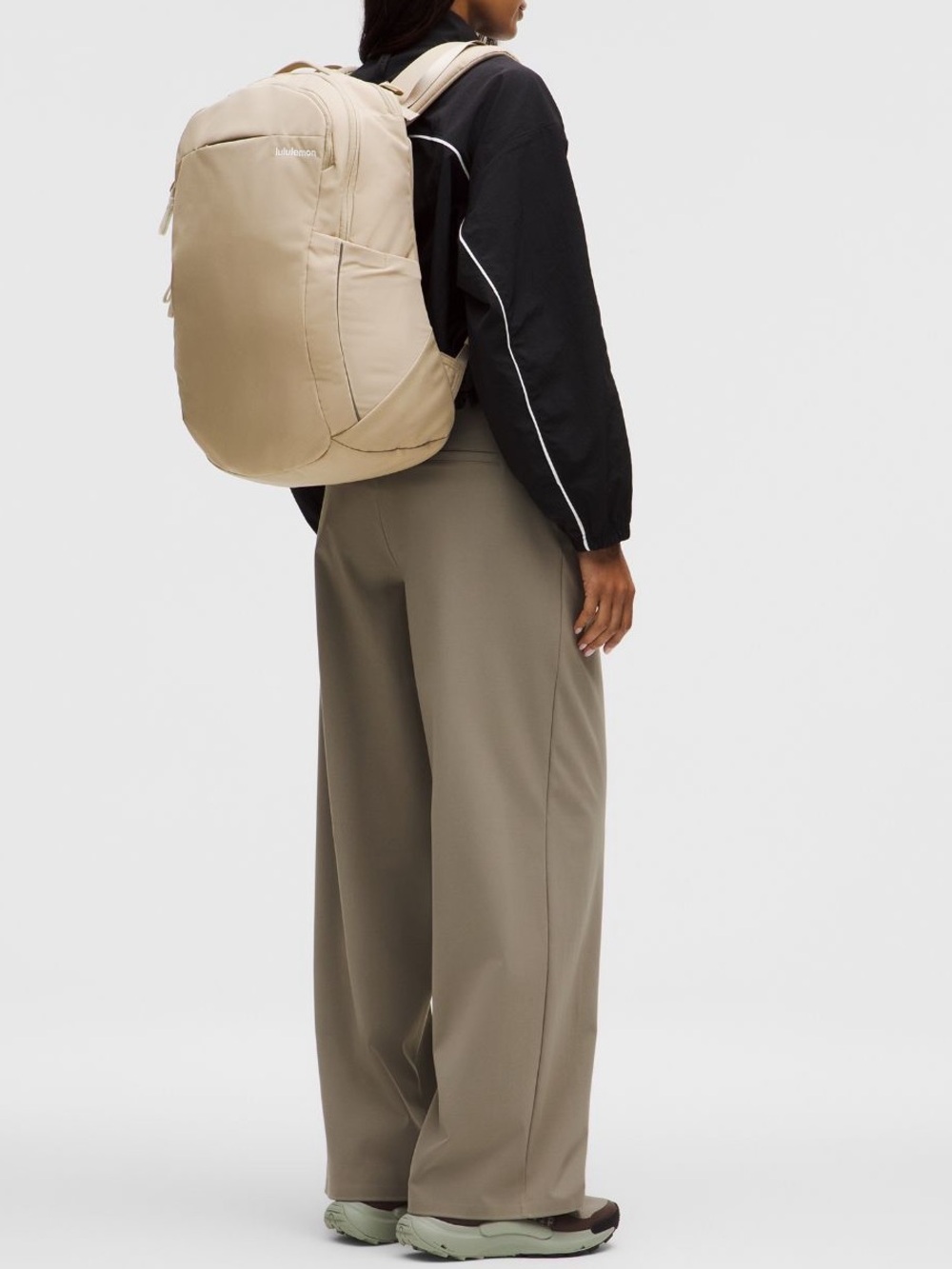 lululemon athletica Triple Zip Backpack (28L) Lightweight Backpack Like New - Picture 4 of 4
